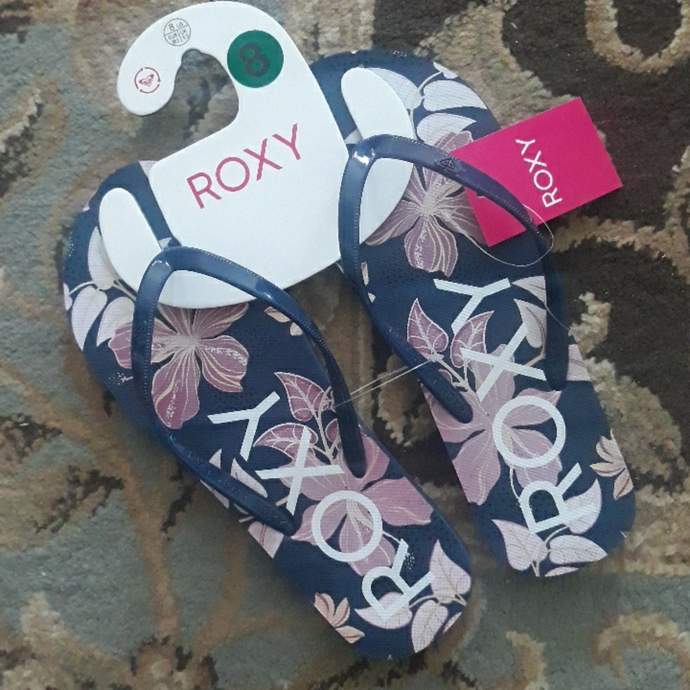 Roxy adorable flip flop sandals